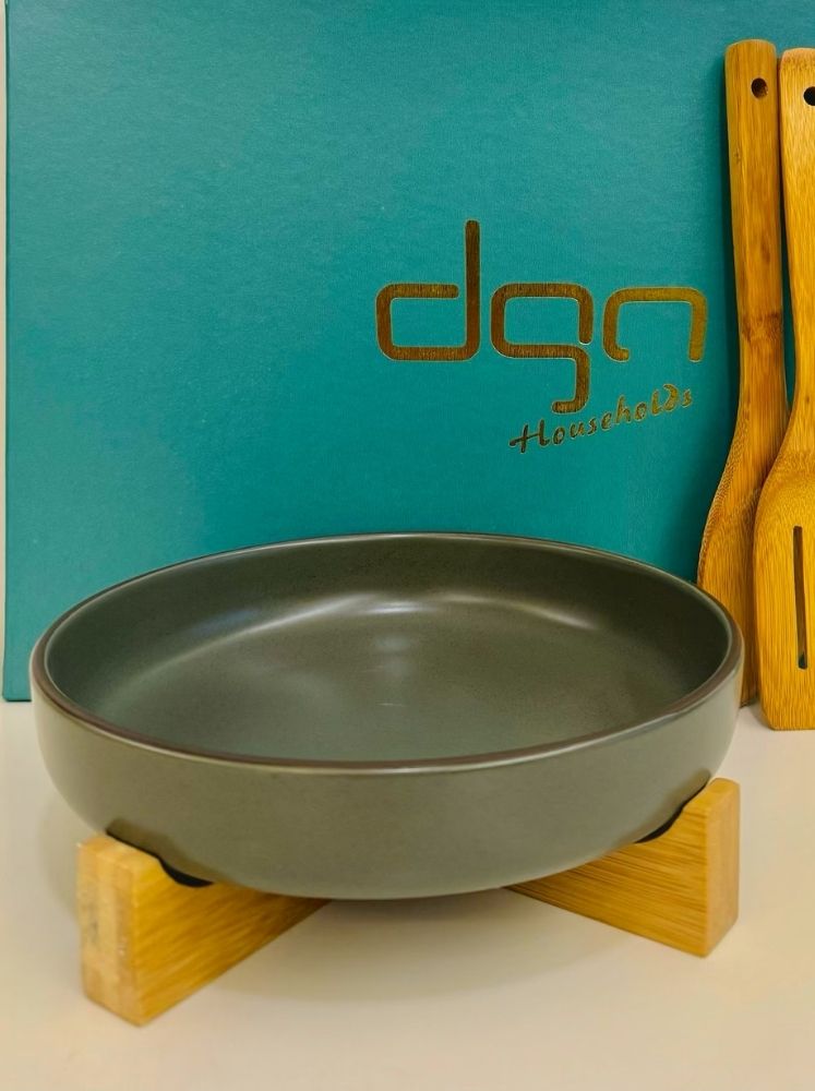 DGN Olive Drab Bamboo Stand Dish with Utensils Set
