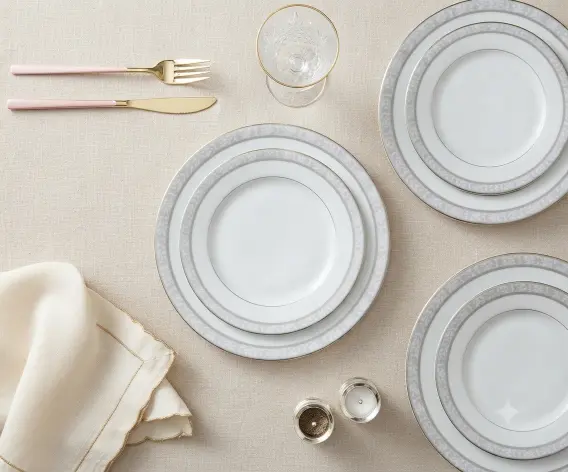 Brunswick Platinum Dinner Set